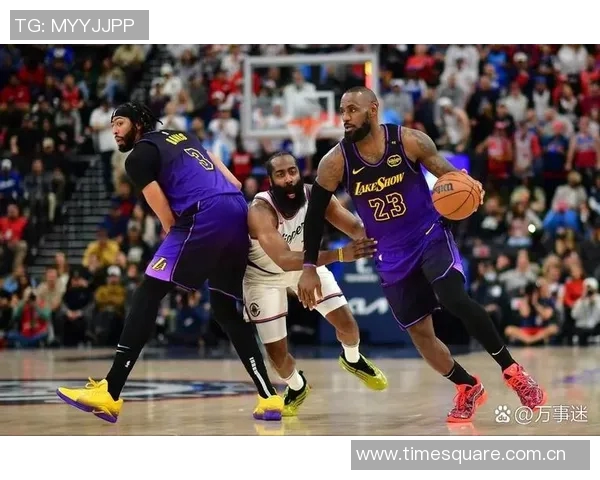 黄蜂队与快船的激烈对决谁能在NBA赛场上笑到最后