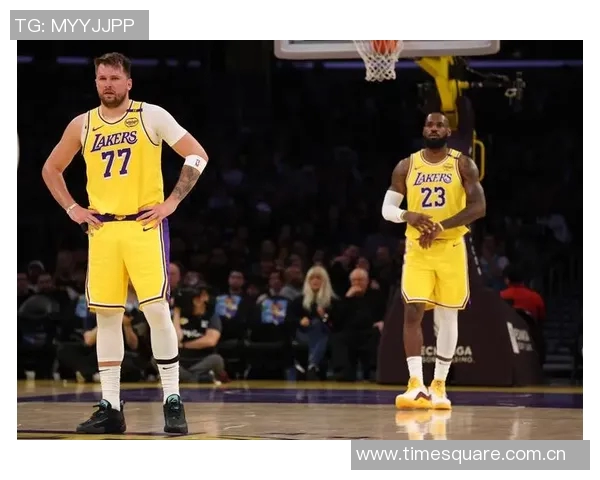 詹姆斯:篮球巨星的传奇之路与不屈精神的完美结合 詹姆斯:篮球巨星的传奇之路与不屈精神的完美结合