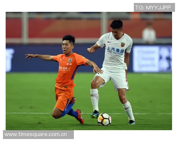 鲁能与上港激战正酣及时比分更新精彩瞬间全记录