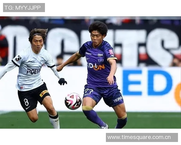 鹿岛鹿角迎战樱花队激烈对决展现日本足球魅力与激情 鹿岛鹿角迎战樱花队激烈对决展现日本足球魅力与激情