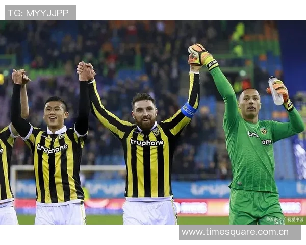 上海申梵与新疆队激战正酣谁将赢得这场篮球盛宴