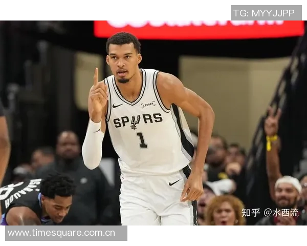 马刺与灰熊激战正酣NBA赛场精彩瞬间回顾与分析 马刺与灰熊激战正酣NBA赛场精彩瞬间回顾与分析