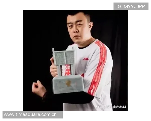 韩德君:从青涩新星到CBA传奇中锋的成长之路与辉煌成就 韩德君:从青涩新星到CBA传奇中锋的成长之路与辉煌成就