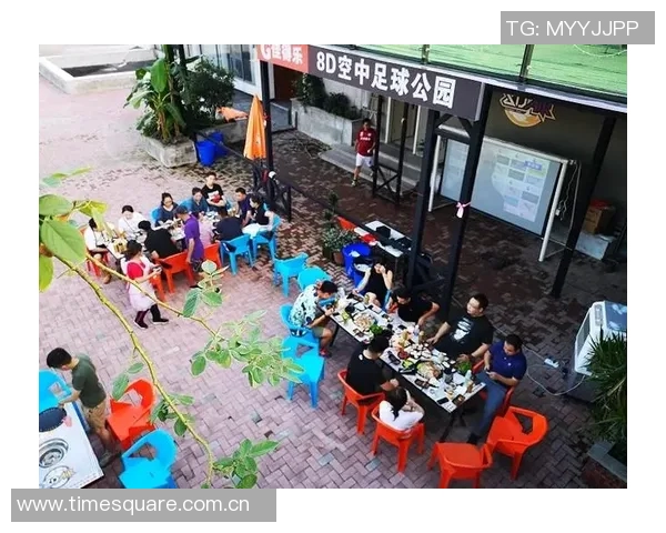 上海足球队与重庆足球队赛后分析:比赛节奏与战术对比探讨 上海足球队与重庆足球队赛后分析:比赛节奏与战术对比探讨