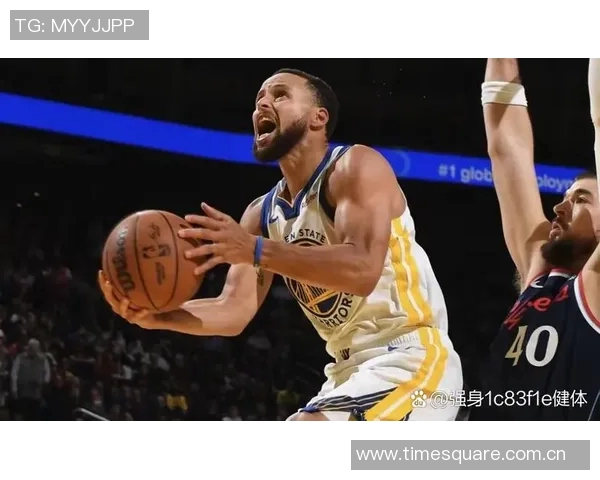 勇士与骑士巅峰对决精彩回放重温篮球经典瞬间与战术解析 勇士与骑士巅峰对决精彩回放重温篮球经典瞬间与战术解析