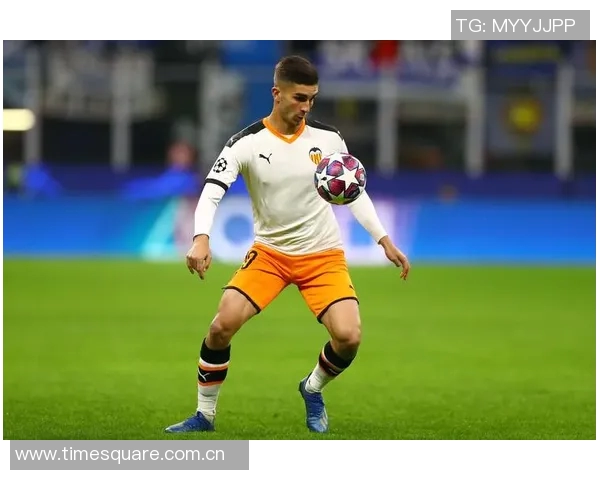 费兰托雷斯：从新星崛起到足坛巨星的辉煌之路与未来展望