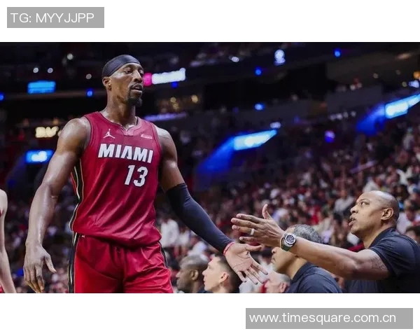 篮球头牌明星的崛起与挑战：探讨他们如何改变比赛和球迷文化